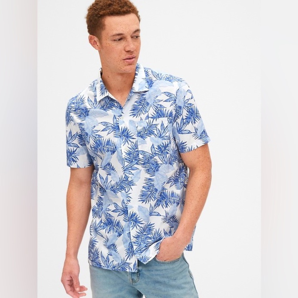 Gap Tropical Leaf Hawaiian Short Sleeve Button Up Shirt- Mens Size Medium